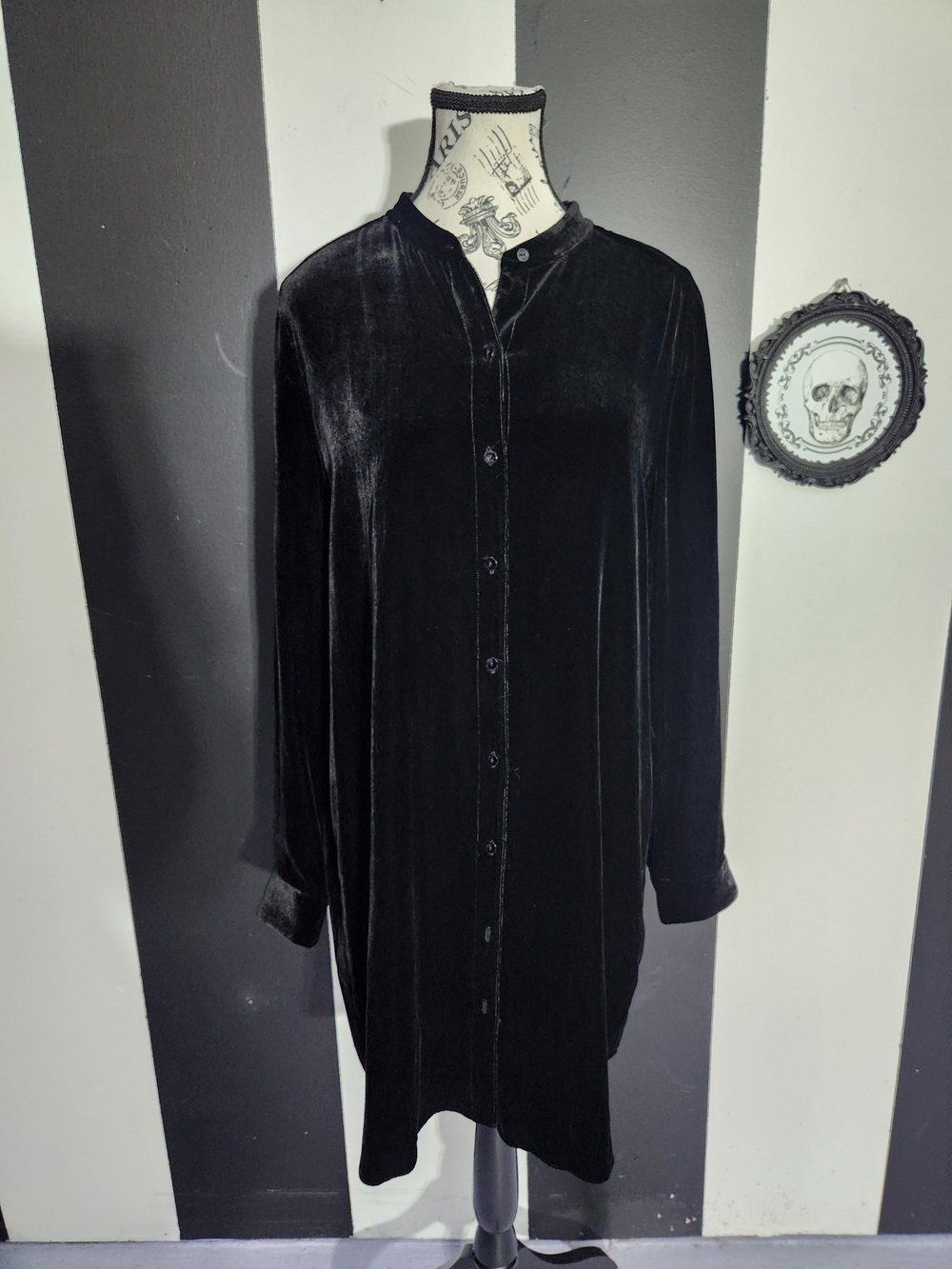 Overaized Eileen Fisher Black Velvet Long-Sleeve Button-Front Dress